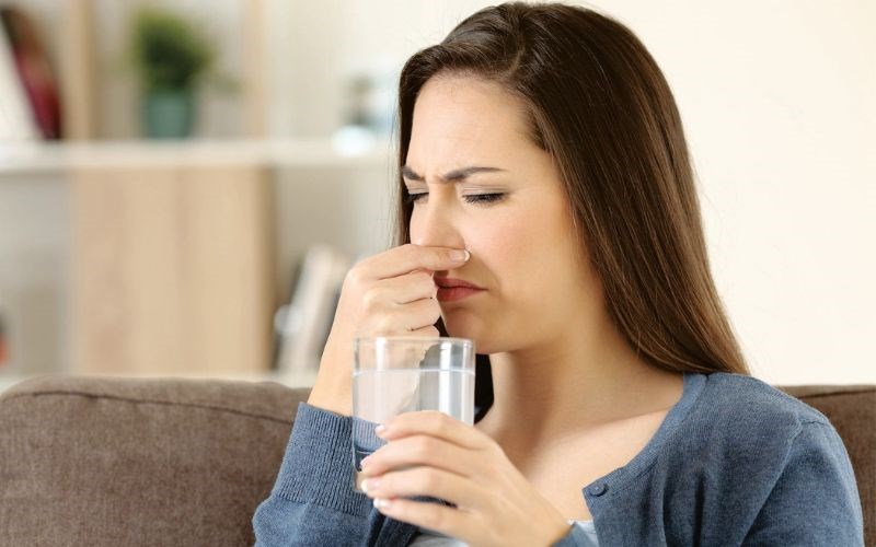 Máy lọc nước bị hôi? Nguyên nhân và cách xử lý máy lọc nước có mùi hôi