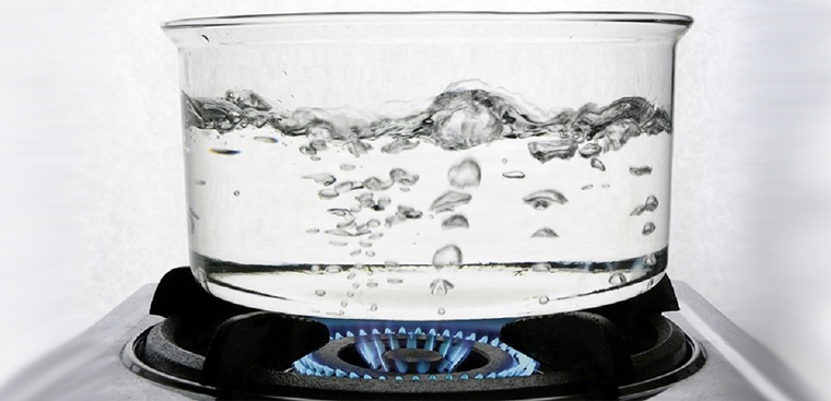 Hướng dẫn cách đun nước sôi nấu ăn, để nguội an toàn đúng cách