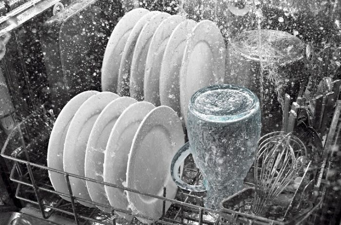Công nghệ Active Water sáng tạo của máy rửa bát Bosch SMS88TW02M